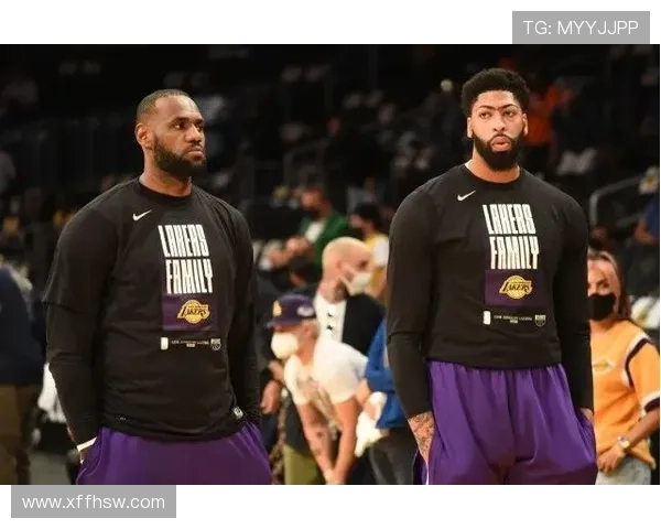 A-史密斯对老詹喊话 退役后我还会理你吗